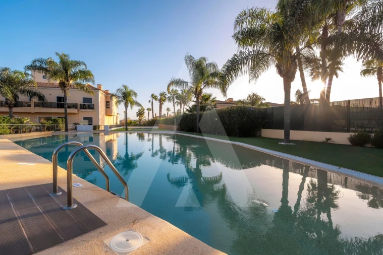 Apartamento T3 para Venda em Santa Barbara de Nexe Foto 41