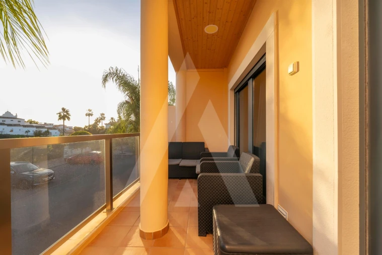 Apartamento T3 para Venda em Santa Barbara de Nexe Foto 37