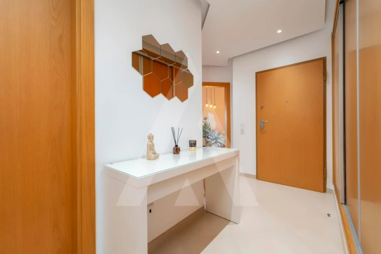 Apartamento T3 para Venda em Santa Barbara de Nexe Foto 10