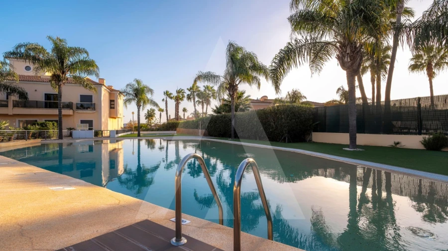 Apartamento T3 para Venda em Santa Barbara de Nexe