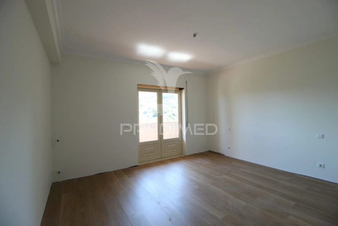 Moradia T5 para Venda em Freixianda, Ribeira do Fárrio e Formigais Foto 9