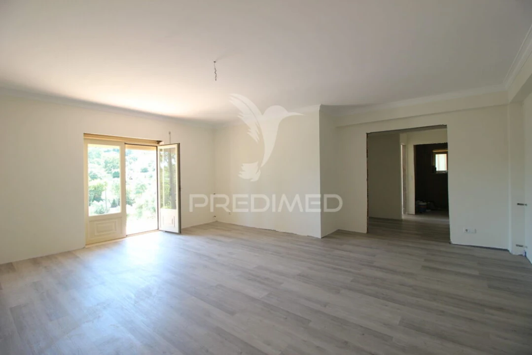 Moradia T5 para Venda em Freixianda, Ribeira do Fárrio e Formigais Foto 3