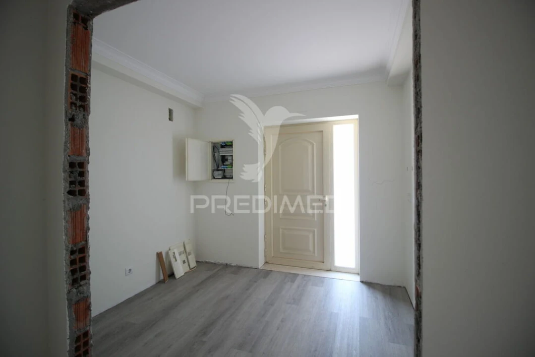 Moradia T5 para Venda em Freixianda, Ribeira do Fárrio e Formigais Foto 4