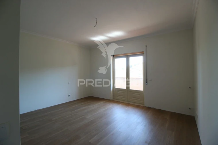 Moradia T5 para Venda em Freixianda, Ribeira do Fárrio e Formigais Foto 10