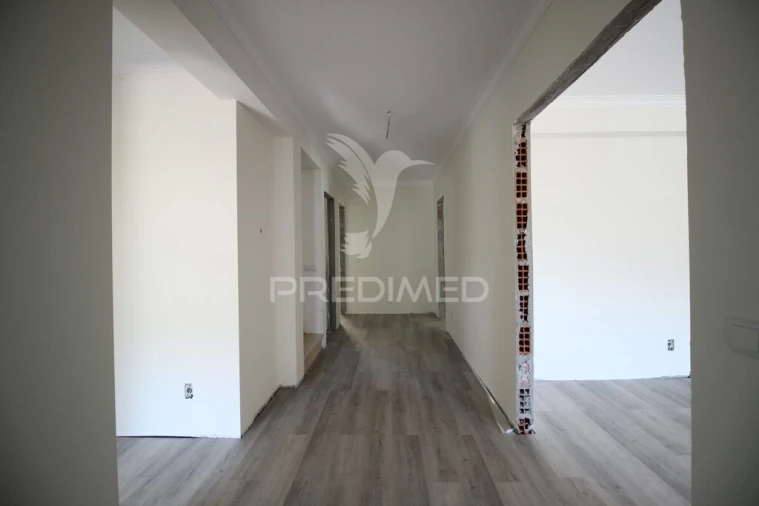 Moradia T5 para Venda em Freixianda, Ribeira do Fárrio e Formigais Foto 6