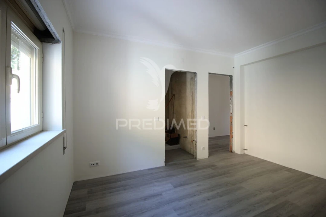 Moradia T5 para Venda em Freixianda, Ribeira do Fárrio e Formigais Foto 8