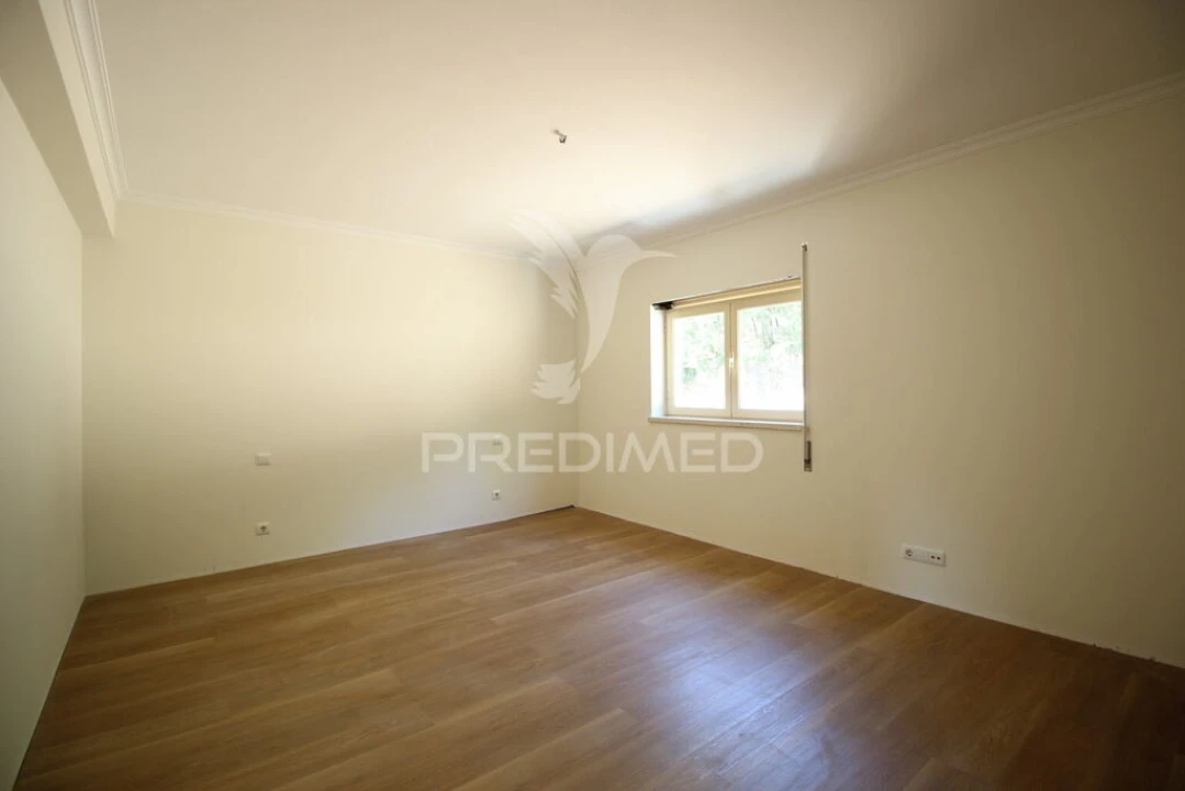 Moradia T5 para Venda em Freixianda, Ribeira do Fárrio e Formigais Foto 12