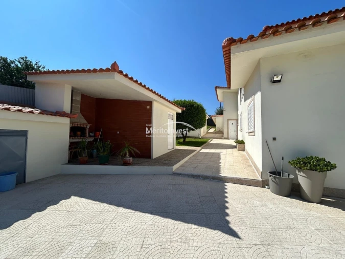 Moradia T3 para Venda em Serzedelo Foto 5