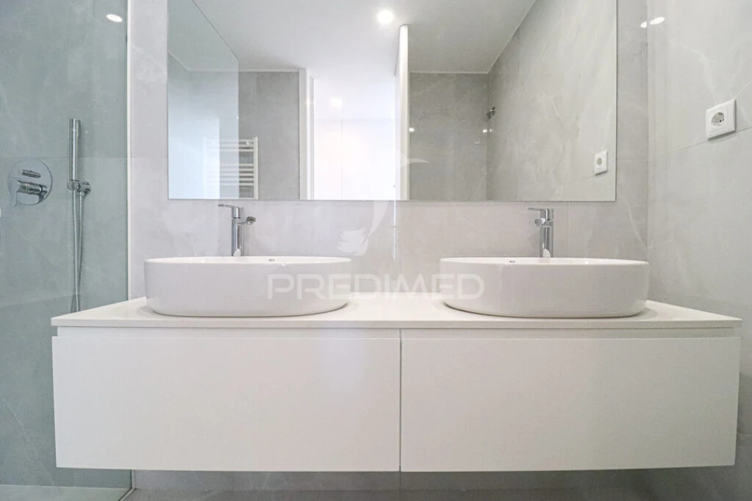 Apartamento T2 para Venda em Canidelo Foto 9