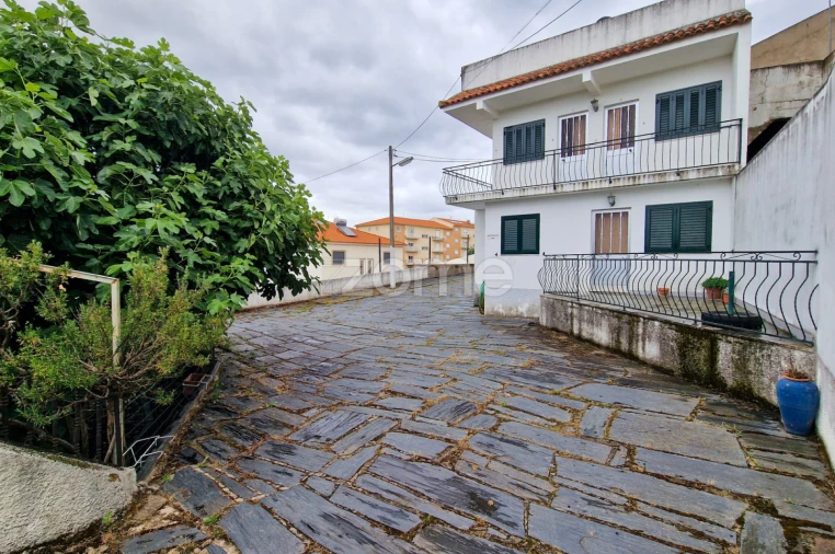 Moradia T10 para Venda em Vila Nova de Foz Côa Foto 4