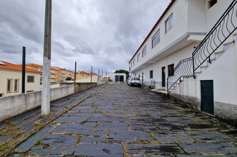 Moradia T10 para Venda em Vila Nova de Foz Côa Foto 10