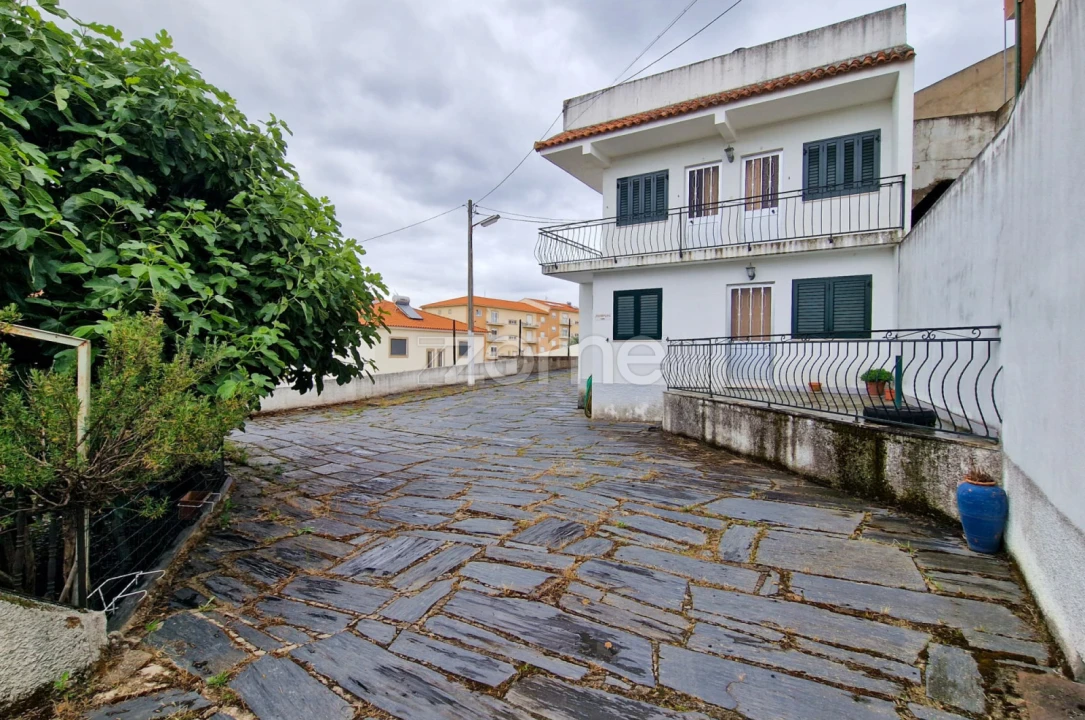 Moradia T10 para Venda em Vila Nova de Foz Côa Foto 8