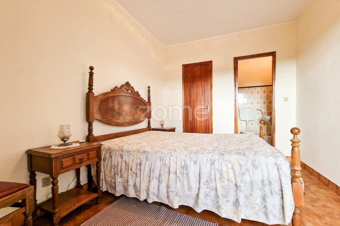 Moradia T10 para Venda em Vila Nova de Foz Côa Foto 52