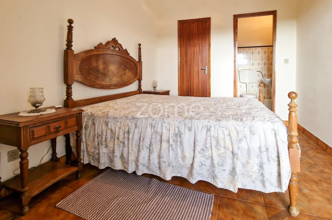 Moradia T10 para Venda em Vila Nova de Foz Côa Foto 54