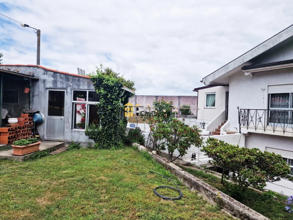 Moradia T12 para Venda em São Mamede de Infesta e Senhora da Hora Foto 60