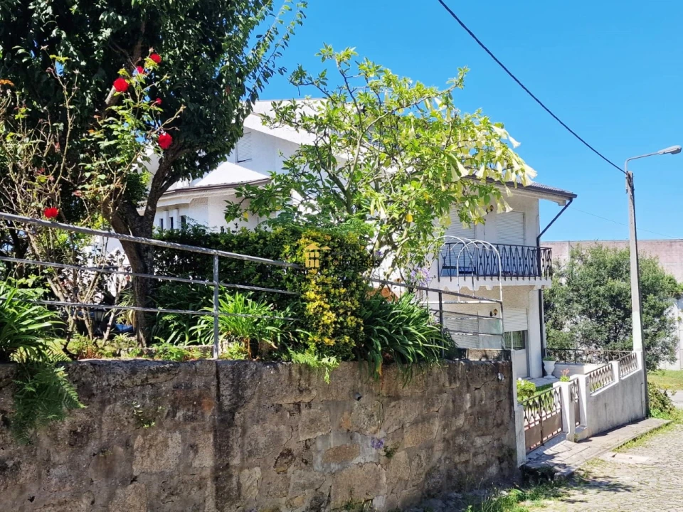 Moradia T12 para Venda em São Mamede de Infesta e Senhora da Hora Foto 73