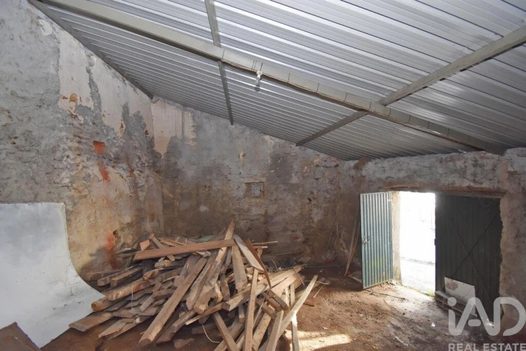 Moradia T2 para Venda em Lamas Foto 24