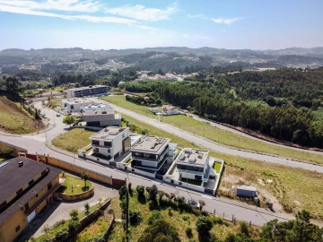 Moradia T5 para Venda em Santa Marinha e São Pedro da Afurada