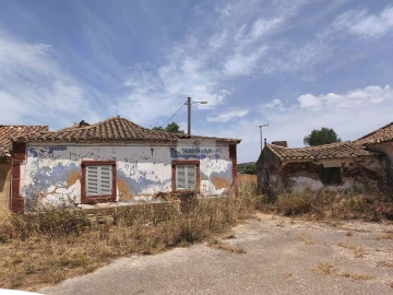 Terreno para Venda em Lagos (São Sebastião e Santa Maria)