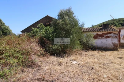 Terreno para Venda em Lagos (São Sebastião e Santa Maria)