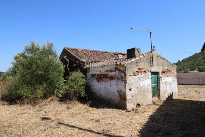 Terreno para Venda em Lagos (São Sebastião e Santa Maria)