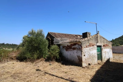 Terreno para Venda em Lagos (São Sebastião e Santa Maria)