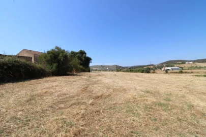Terreno para Venda em Lagos (São Sebastião e Santa Maria)