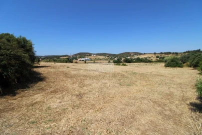 Terreno para Venda em Lagos (São Sebastião e Santa Maria)