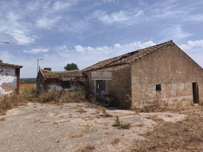 Terreno para Venda em Lagos (São Sebastião e Santa Maria) Foto 3
