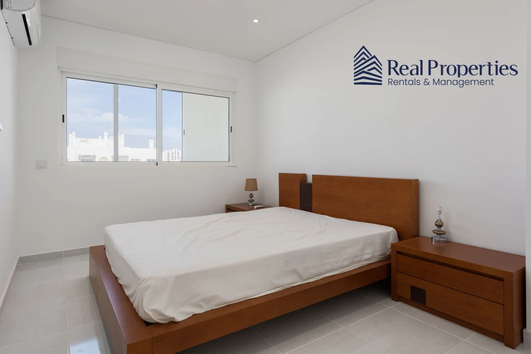 Apartamento T2 para Venda em Quarteira Foto 8