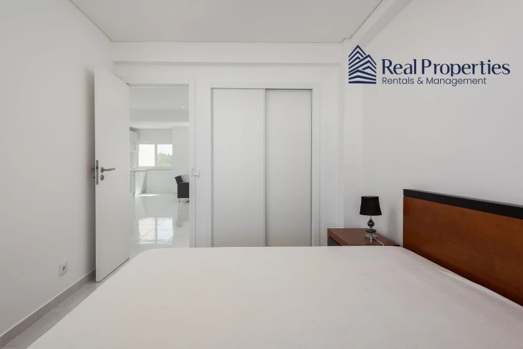 Apartamento T2 para Venda em Quarteira Foto 16
