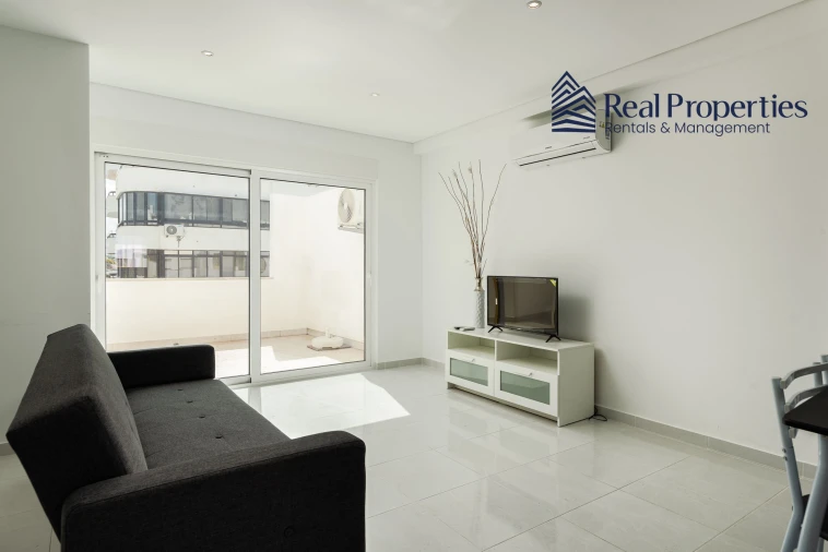 Apartamento T2 para Venda em Quarteira Foto 5