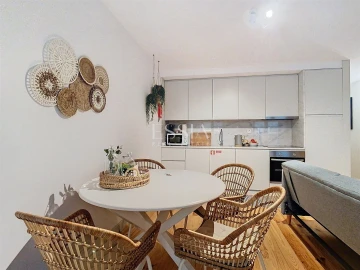 Apartamento T1 para Venda em Lordelo do Ouro e Massarelos
