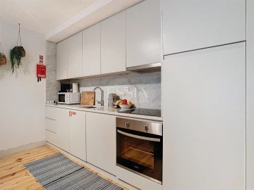 Apartamento T1 para Venda em Lordelo do Ouro e Massarelos