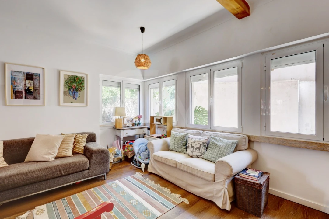 Moradia T4 para Venda em Algés, Linda-A-Velha e Cruz Quebrada-Dafundo Foto 8