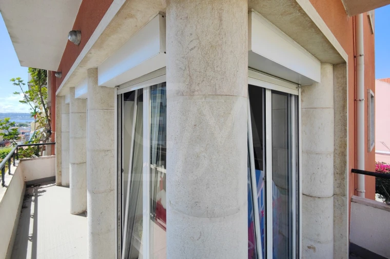 Moradia T4 para Venda em Algés, Linda-A-Velha e Cruz Quebrada-Dafundo Foto 49