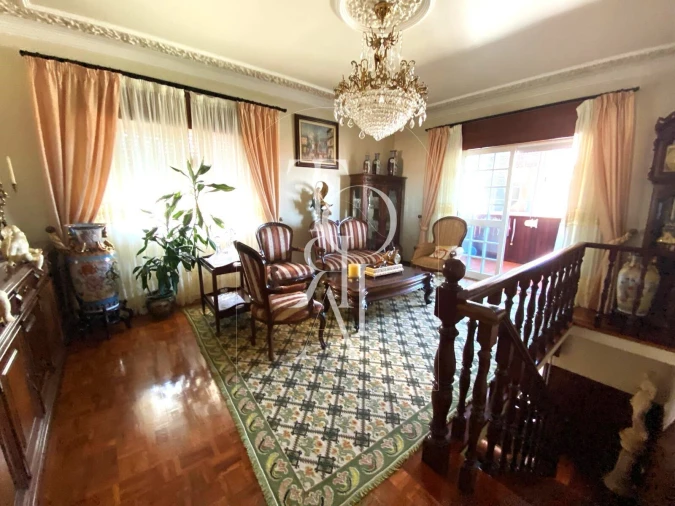 Moradia T3 para Venda em Carnaxide e Queijas Foto 2