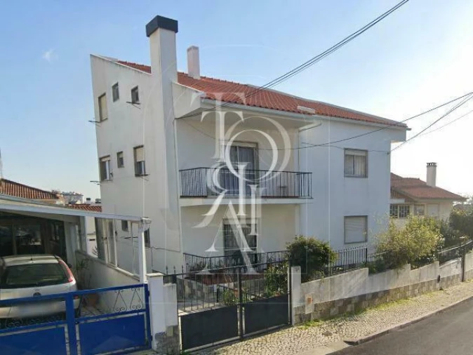 Moradia T3 para Venda em Carnaxide e Queijas Foto 18