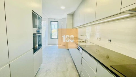 Apartamento T3 para Venda em Cedofeita, Santo Ildefonso, Sé, Miragaia, São Nicolau e Vitória