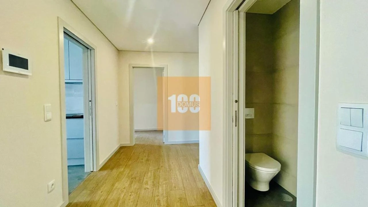 Apartamento T3 para Venda em Cedofeita, Santo Ildefonso, Sé, Miragaia, São Nicolau e Vitória Foto 14