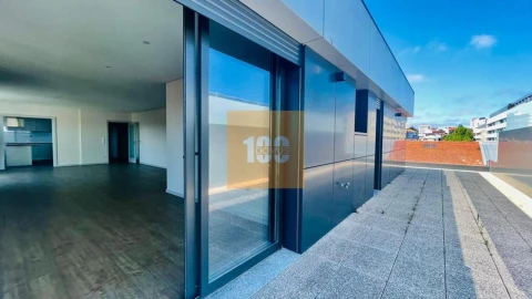 Apartamento T4 para Venda em Cedofeita, Santo Ildefonso, Sé, Miragaia, São Nicolau e Vitória