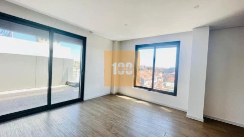 Apartamento T4 para Venda em Cedofeita, Santo Ildefonso, Sé, Miragaia, São Nicolau e Vitória