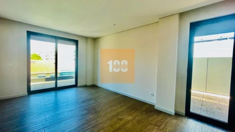 Apartamento T4 para Venda em Cedofeita, Santo Ildefonso, Sé, Miragaia, São Nicolau e Vitória