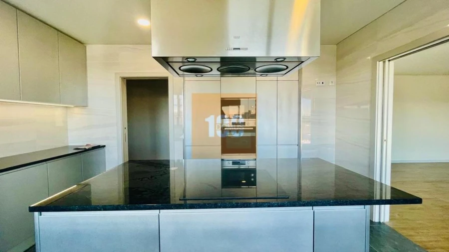 Apartamento T4 para Venda em Cedofeita, Santo Ildefonso, Sé, Miragaia, São Nicolau e Vitória Foto 14