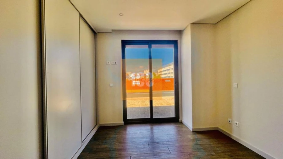 Apartamento T4 para Venda em Cedofeita, Santo Ildefonso, Sé, Miragaia, São Nicolau e Vitória Foto 18