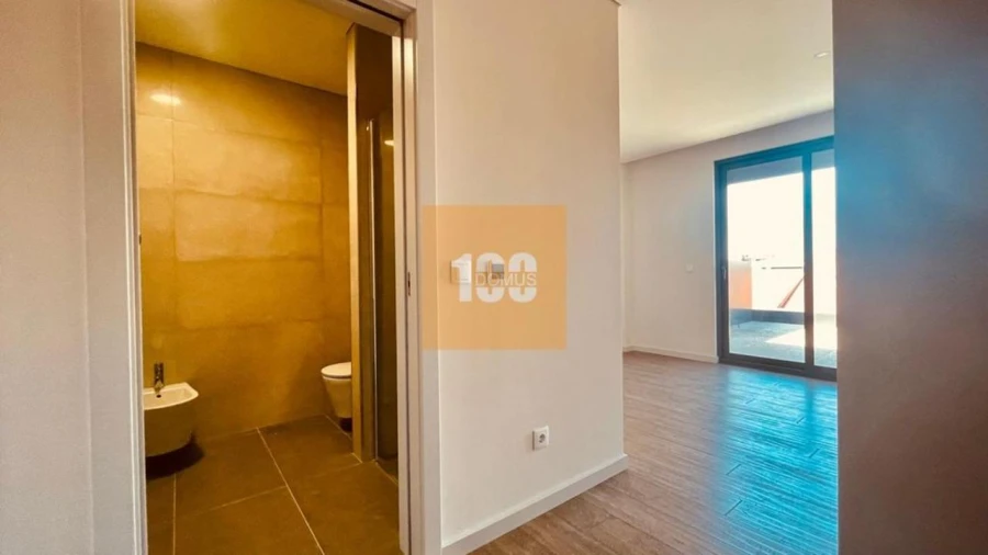 Apartamento T4 para Venda em Cedofeita, Santo Ildefonso, Sé, Miragaia, São Nicolau e Vitória Foto 19