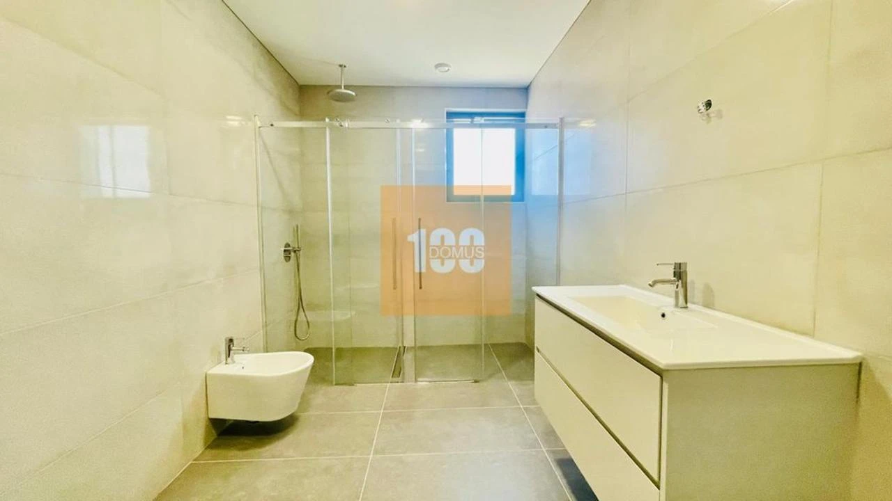 Apartamento T4 para Venda em Cedofeita, Santo Ildefonso, Sé, Miragaia, São Nicolau e Vitória Foto 17