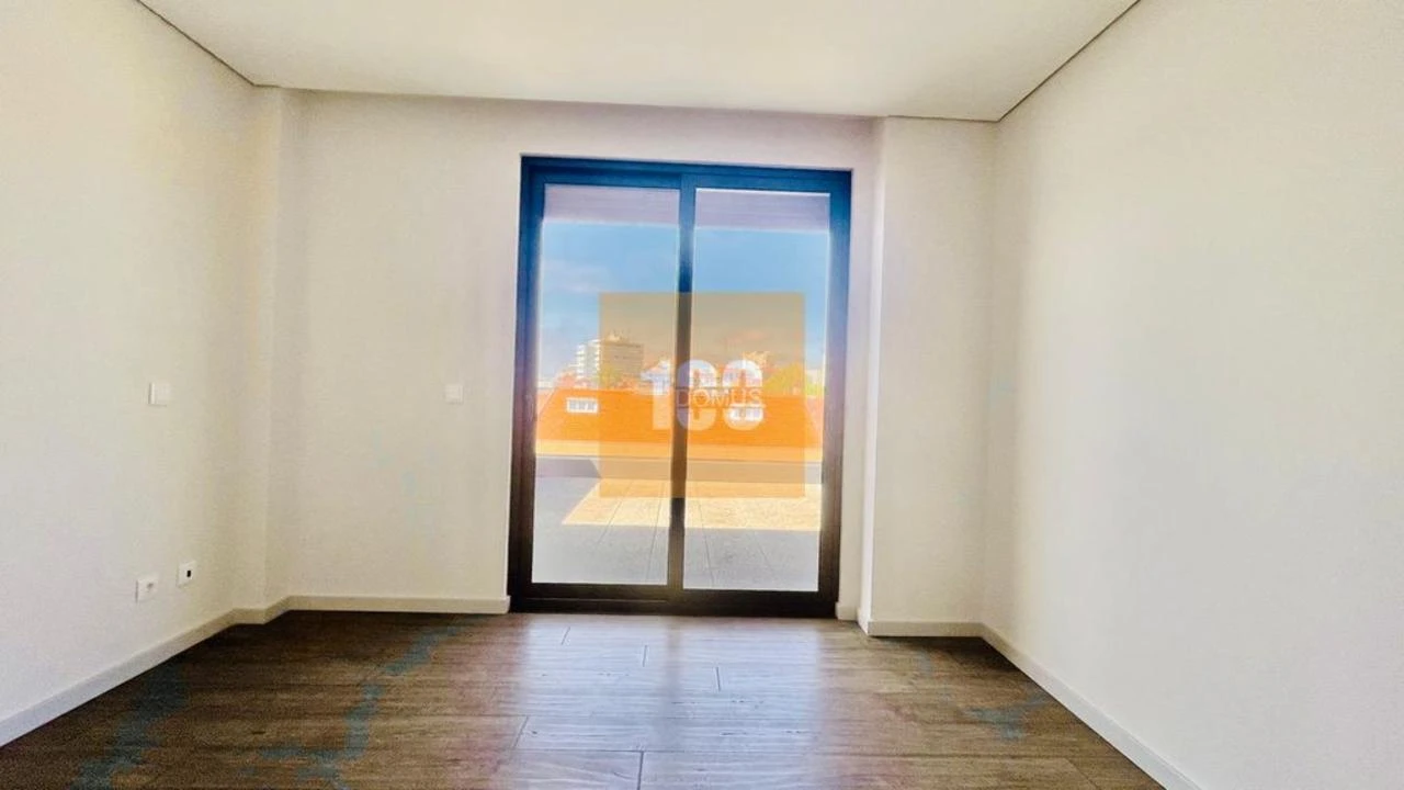 Apartamento T4 para Venda em Cedofeita, Santo Ildefonso, Sé, Miragaia, São Nicolau e Vitória Foto 20