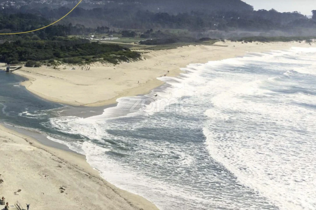Moradia T10 para Venda em Vila Praia de Ancora Foto 20