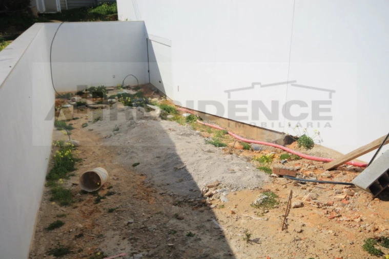 Moradia T3 para Venda em Alcantarilha e Pêra Foto 26